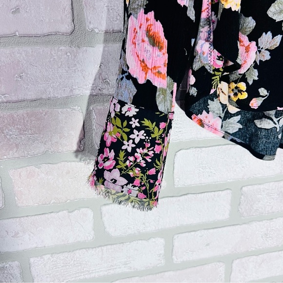Free People Hold on to Me Black Floral Button Down Shirt Size XS - Picture 7 of 11